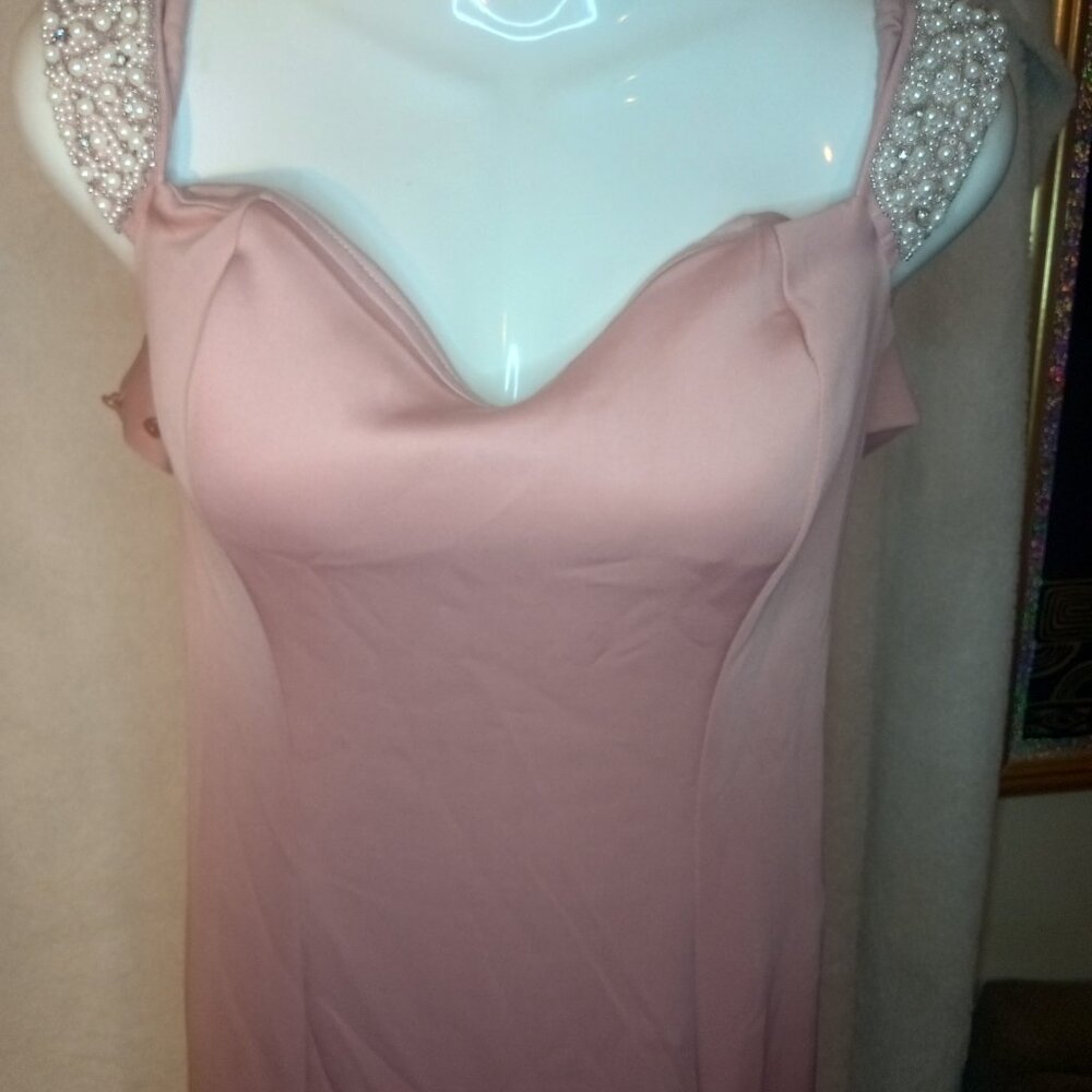 Dress - Picture 3 of 3